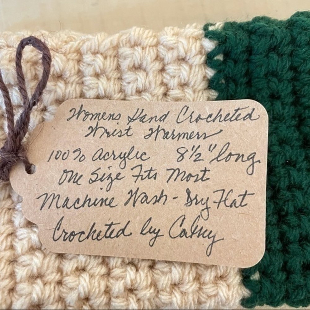 BUNDLE DEAL Handmade Gift Set Green Cream Cup Cozy Texting Glove Color Block - Picture 3 of 3